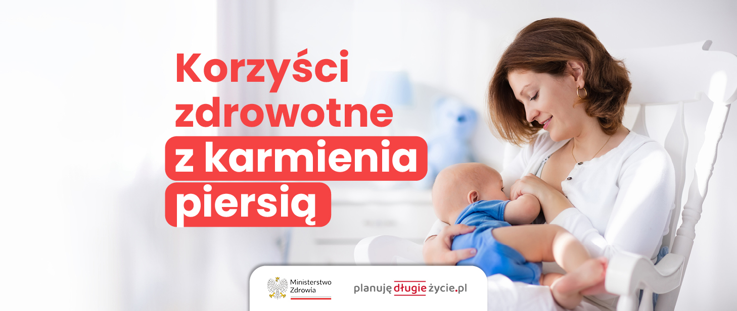 Kobieta karmi dziecko piersią.